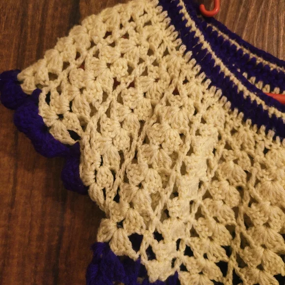 Hand woven woolen jacket - Picture 4 of 8